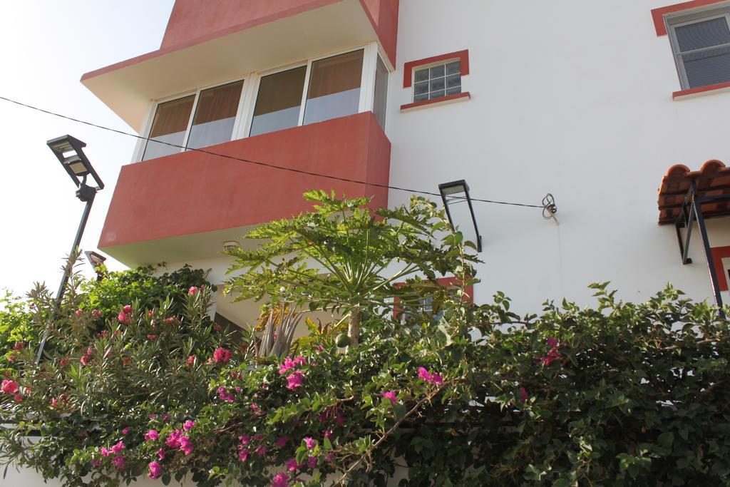 Yria Residencial Bed & Breakfast Porto Novo  Exterior photo